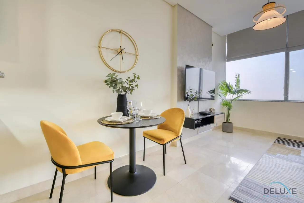 Best Price Cozy 1Br With Balcony & Prime Location By Deluxe Holiday Homes Dubai Apartment